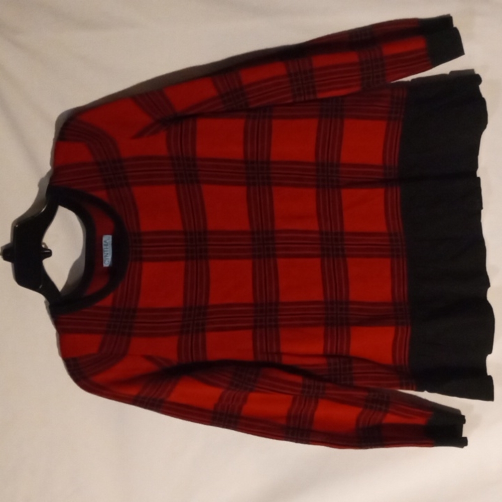 Cynthia Rowley Large red and black sweater